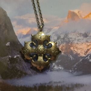 Kalevala Jewelry | 'Border Karelia Cross' -Pendant | Neck